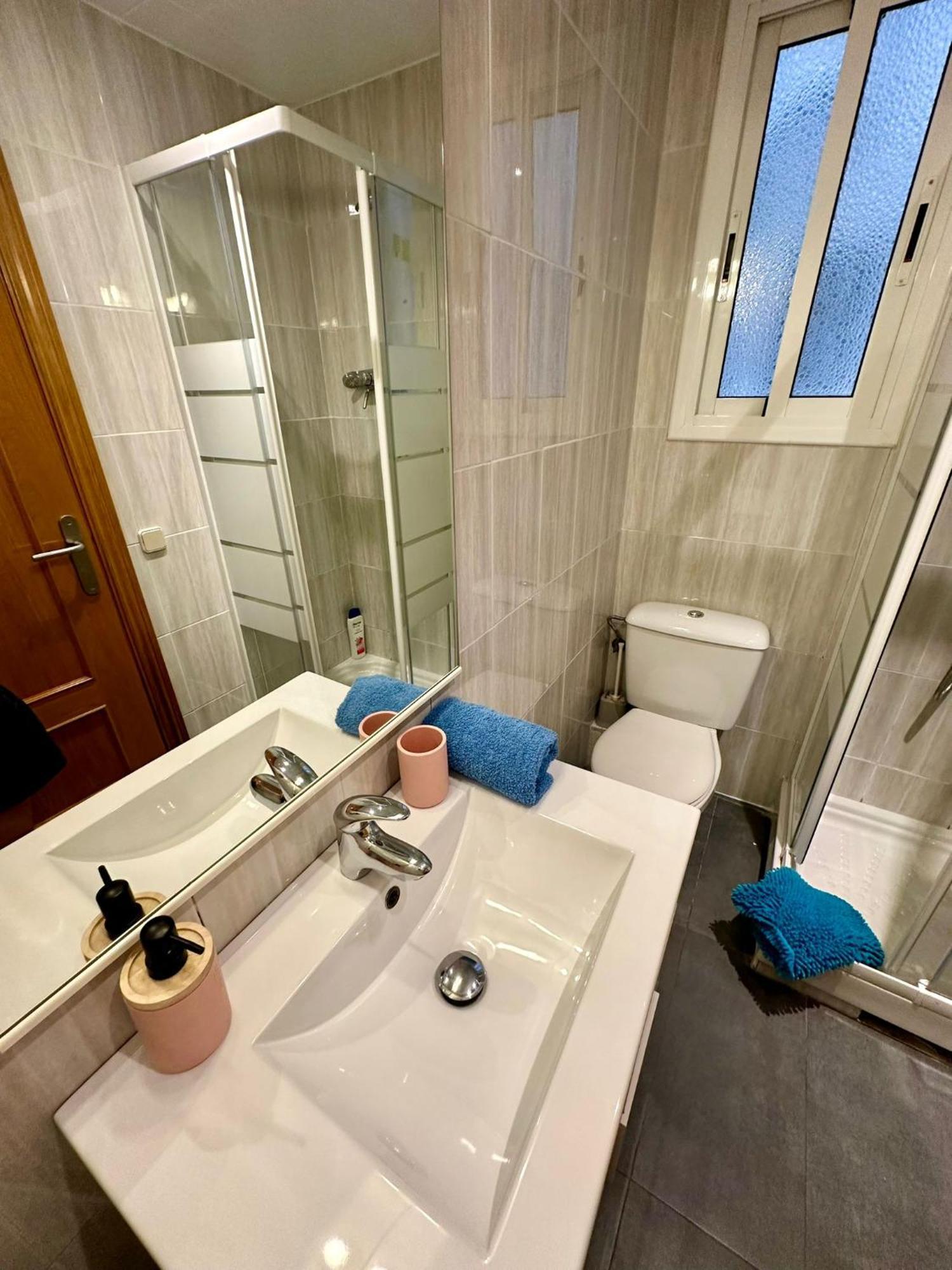 Habitaciones Acogedoras Barcelona Luaran gambar