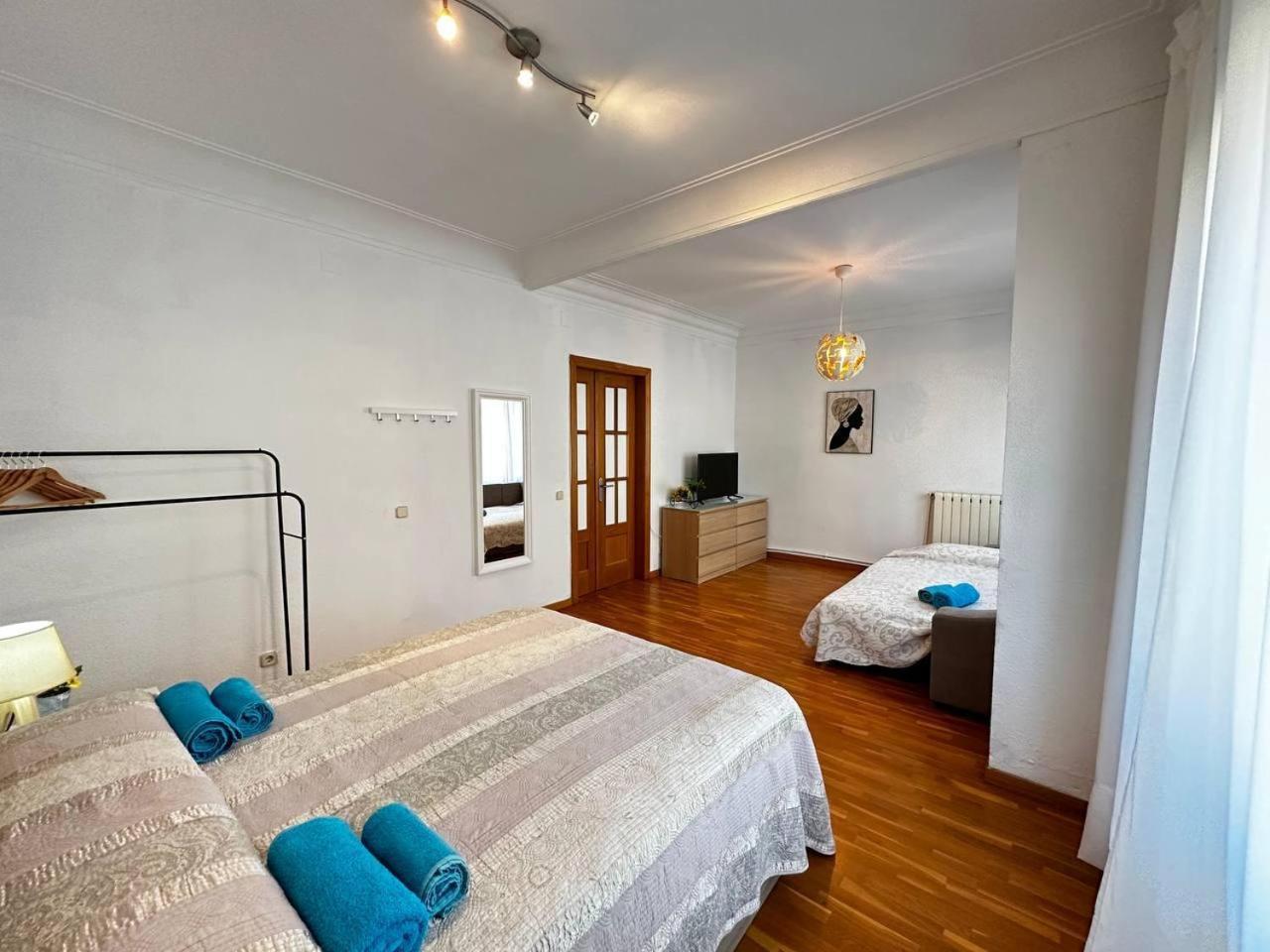 Habitaciones Acogedoras Barcelona Luaran gambar